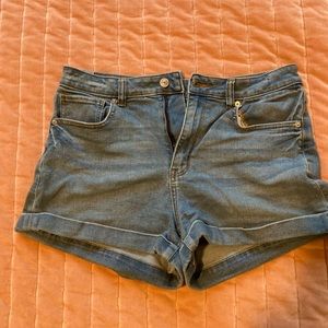 American Eagle mom shorts